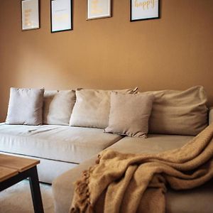 Appartement à 2 Chambres à Coucher