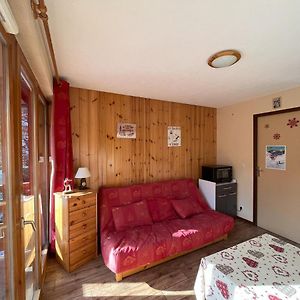 Studio Lit King-Size