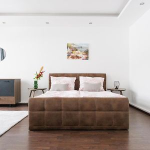 Appartement à 2 Chambres à Coucher
