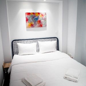 Warm & Trendy Apartment