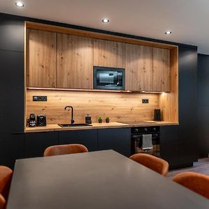 Downtown Luxury By Stlcz With 2 Bathrooms