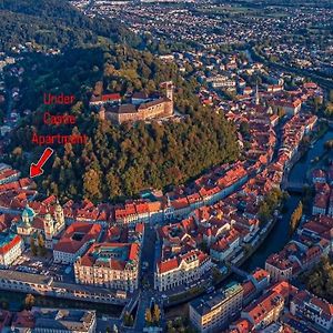 Under Castle Apartment