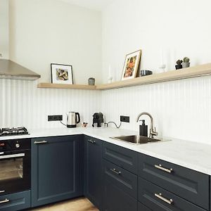 New Spacious And Cozy Apartment