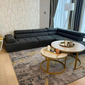 Appartement à 2 Chambres à Coucher