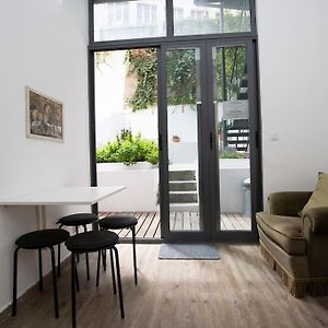 Vintage Apartment W/ Terrace