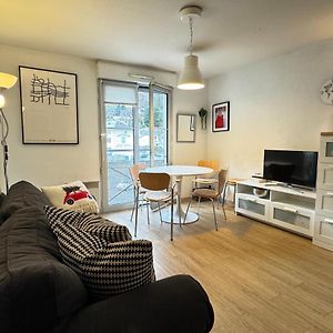 Appartement à 2 Chambres à Coucher