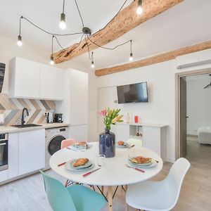 Le Petit Castelet - New Superb Flat In Old Antibes, Ac, Wifi, For 4