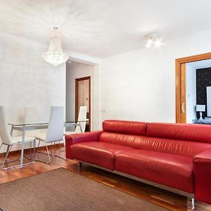 Appartement à 3 Chambres à Coucher