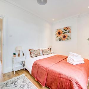 Little Venice Uk Bright & Stylish Garden Apartment