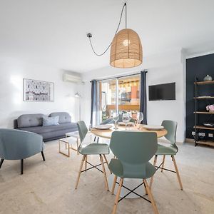 Appartement à 2 Chambres à Coucher