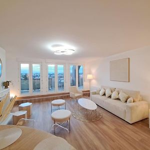 Appartement à 3 Chambres à Coucher
