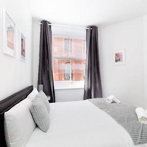 Appartement à 2 Chambres à Coucher