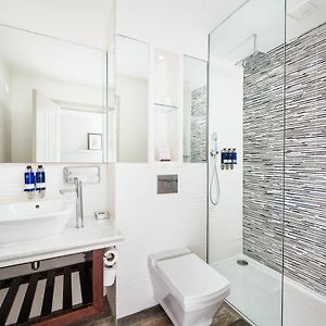Chambre Standarde Lit Queen-Size