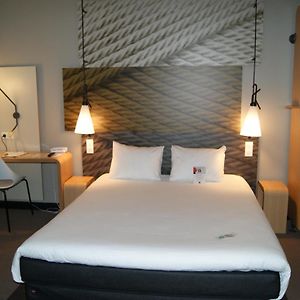 Chambre Accessible aux Personnes à Mobilité Réduite Supérieure Lit King-Size