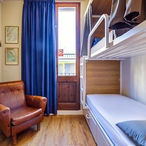 Dormitory Room Mixed