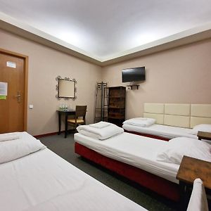 Helvetia Plus B&B - Private Rooms And Apartments
