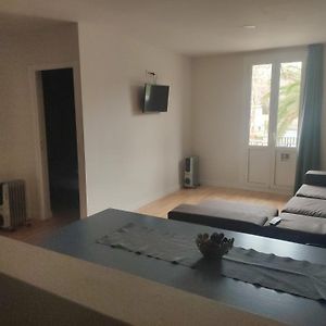 Appartement à 3 Chambres à Coucher