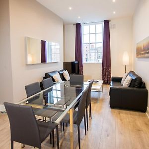 Appartement à 3 Chambres à Coucher