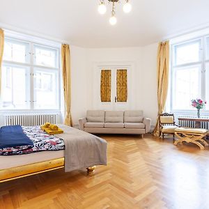 Apartment Malostranské Náměstí