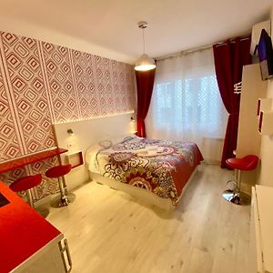 Muchomadrid Apartments