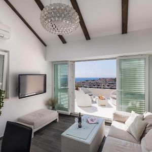 Marlea Sea-View Apartments