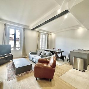 Jaures Home