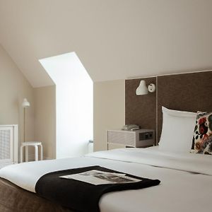Studio Mansardée Lit King-Size