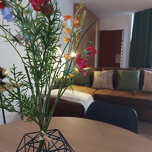 Appartement à 2 Chambres à Coucher