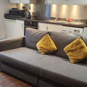 Lewis Apartment In The Heart Of The Northern Quarter Sleeps Up To 12
