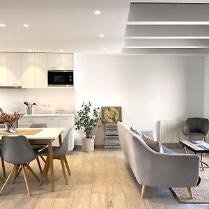 Appartement à 3 Chambres à Coucher