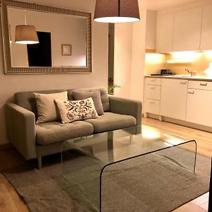 Cool & Central 2 Bedroom In Heart Of Eaux-Vives