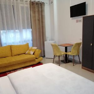 Isabel Rooms