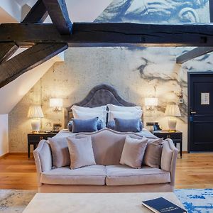 Suite Signature Lit King-Size
