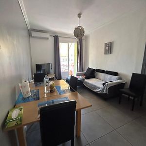 Appartement à 2 Chambres à Coucher