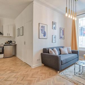 Appartement à 2 Chambres à Coucher