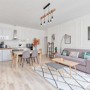 Appartement à 3 Chambres à Coucher