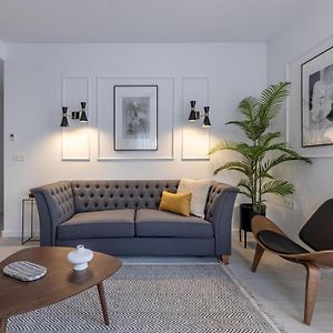 Appartement à 2 Chambres à Coucher