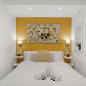 Central And Modern One Bedroom Flat