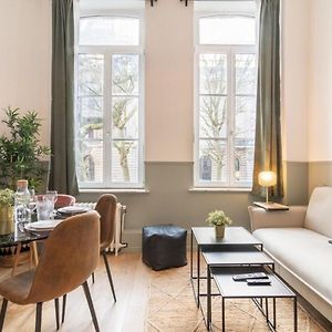 Appartement à 2 Chambres à Coucher