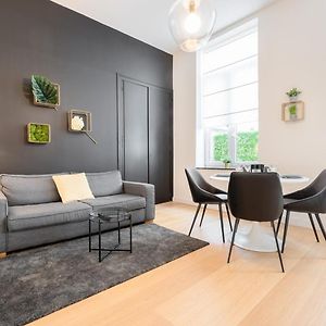 Appartement à 2 Chambres à Coucher