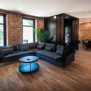 Appartement à 4 Chambres à Coucher