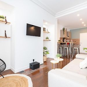 Appartement à 3 Chambres à Coucher