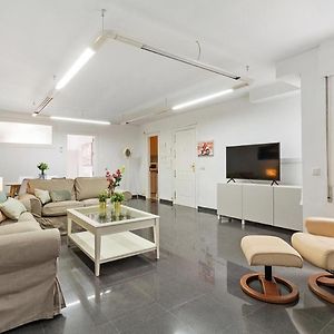 Appartement à 3 Chambres à Coucher