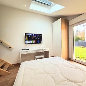 Chambre avec salle d'eau en rez de chaussée 10 min gare et centre ville