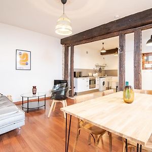 Appartement à 2 Chambres à Coucher