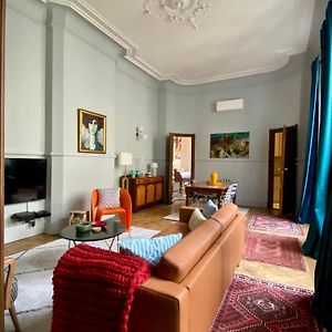 CARCASSONNE HISTORIC DUPLEX 4 star air conditioned APARTEMENT d`ÉGLANTINE