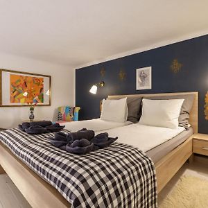 Appartement à 2 Chambres à Coucher