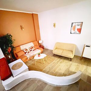 Bastia F1 type loft plein centre, calme, clim, refait à neuf et à 200m du port