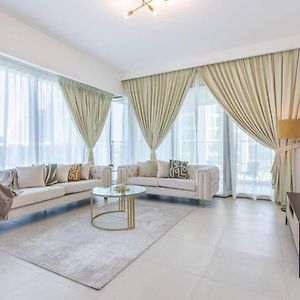 Appartement à 3 Chambres à Coucher