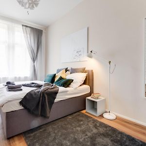 Appartement à 2 Chambres à Coucher